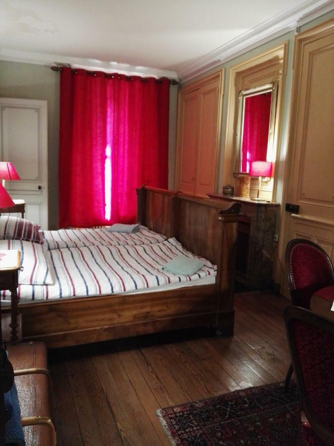 La Garde Chambres D'Hotes Charancieu Exterior photo
